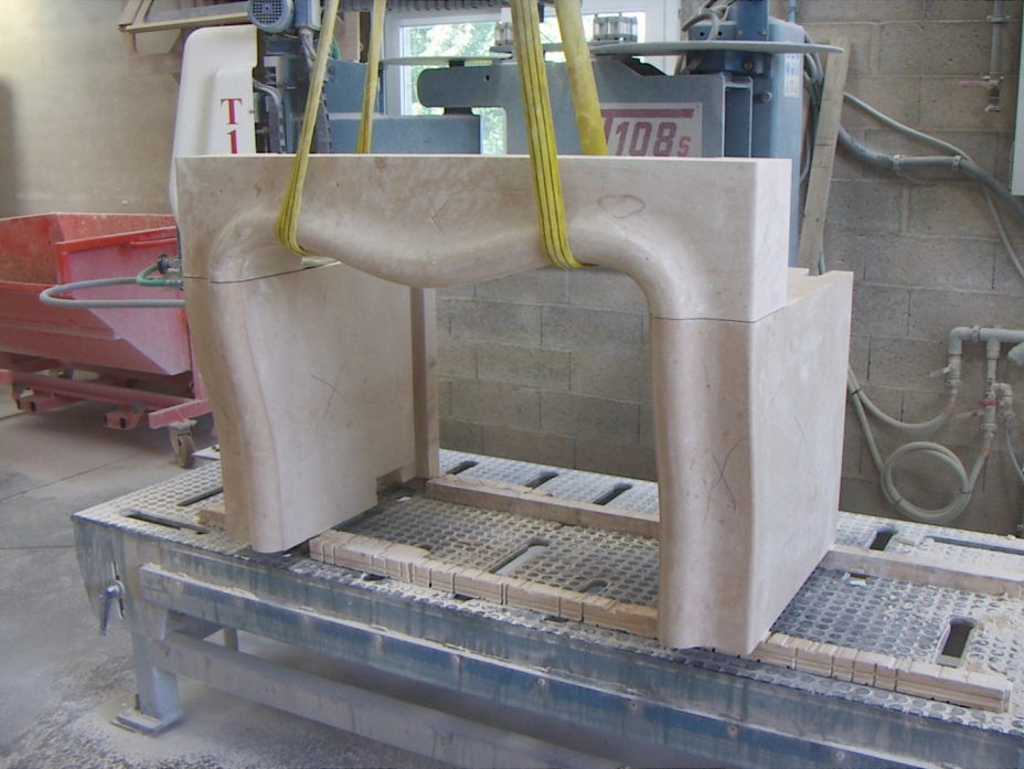 Cheminée sur mesures en pierre de taille 