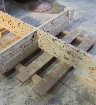 Restauration d'une croisée de fenêtre en pierre de Berchères à Nottonville