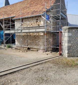 Réparation de mur en pierre à Léthuin